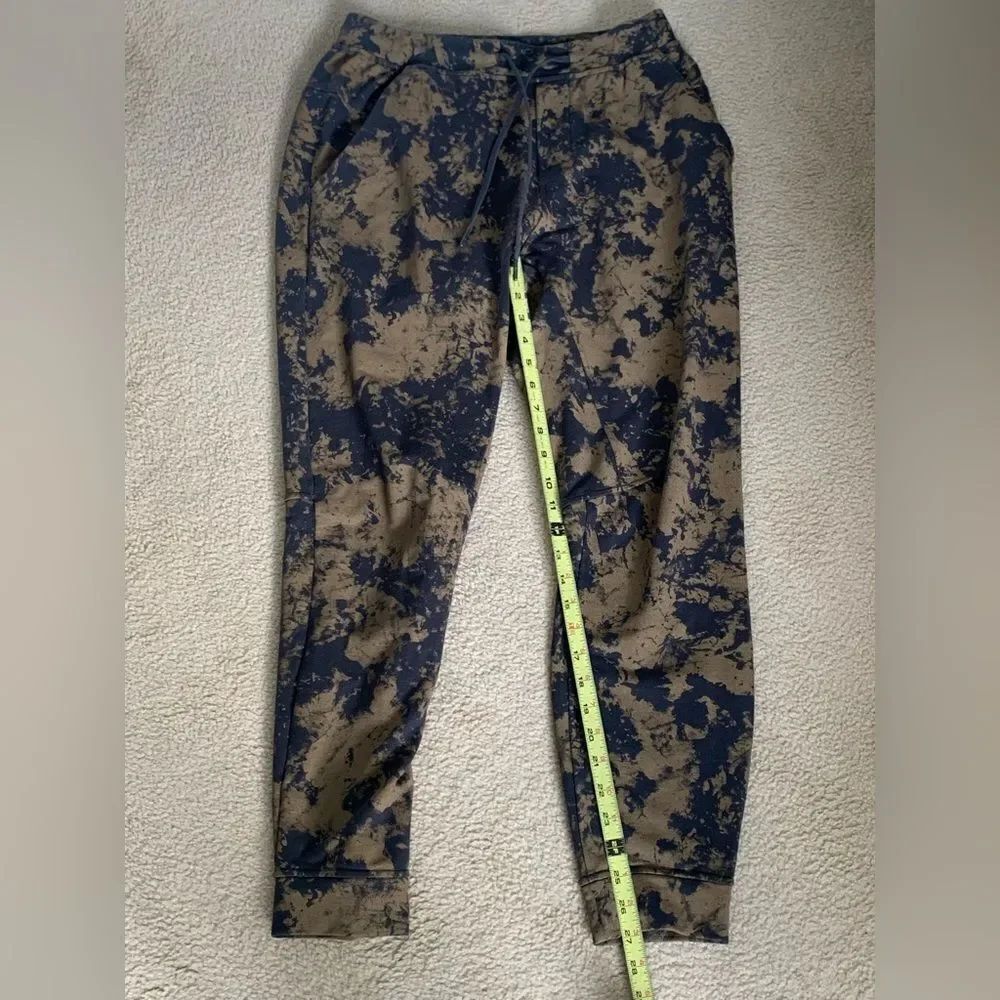 Lululemon Blue and Tan Joggers